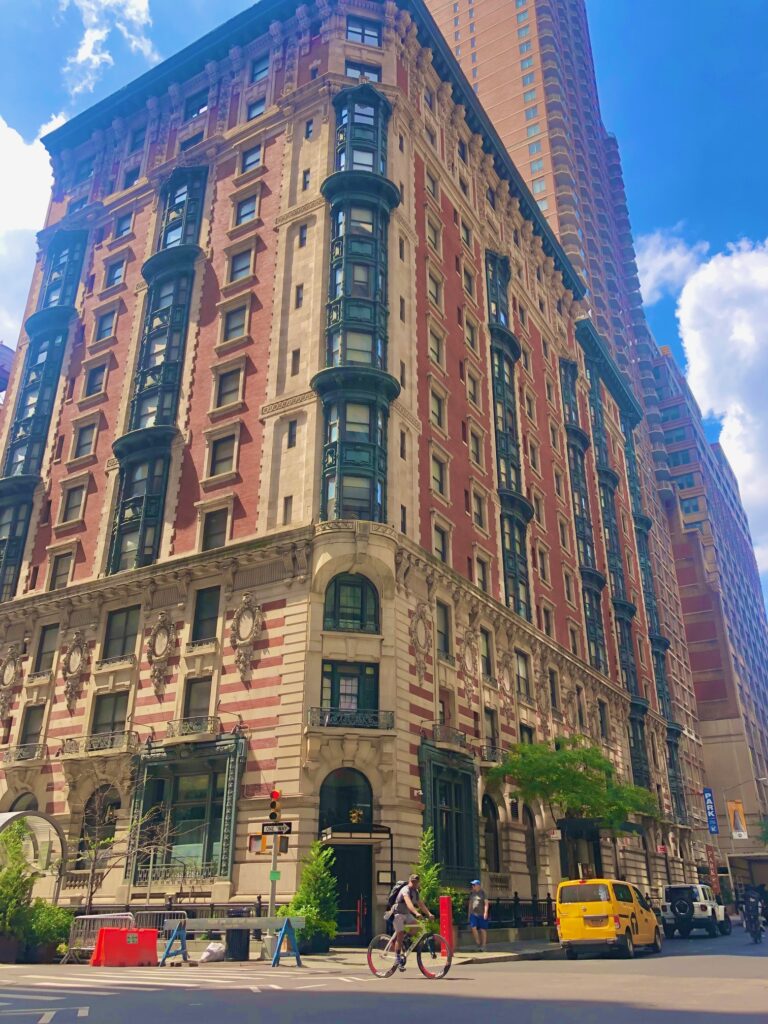 Going to US Open_Tennis Guide_Where to stay_Manhattan__Simone Says GO! Travel Blog