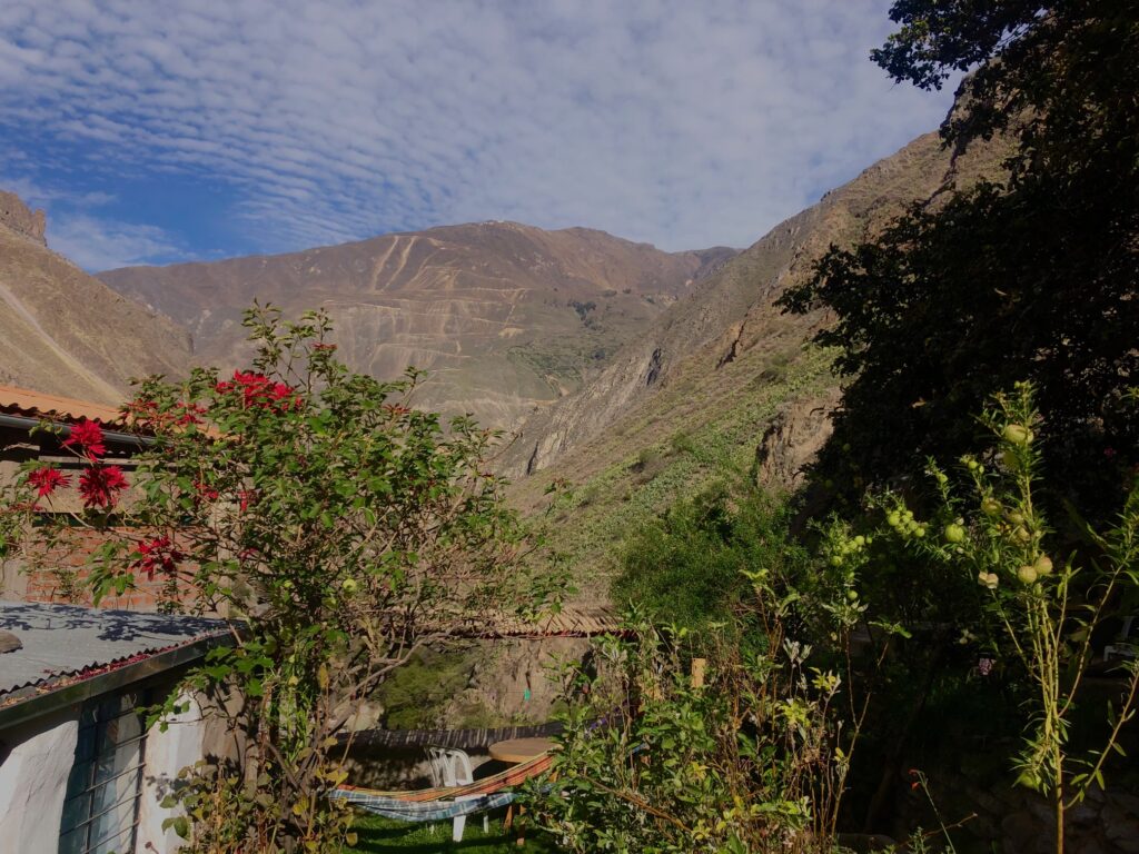 Hiking in Colca Canyon_Llahuar_Peru_Simone Says GO! Travel Blog