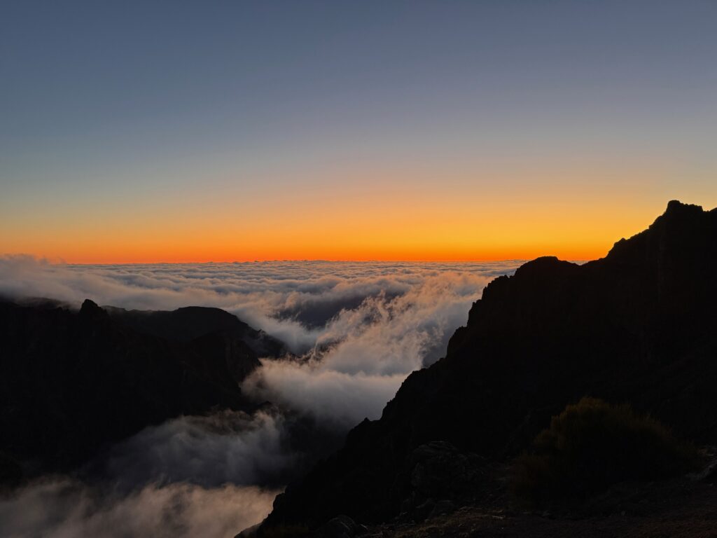 How to get to Pico do Arieiro by Bus_Madeira_Simone Says GO! Travel Blog